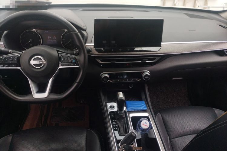 Used Nissan Teana 2022 2.0L XL-Upr Enjoyment Edition Center Console