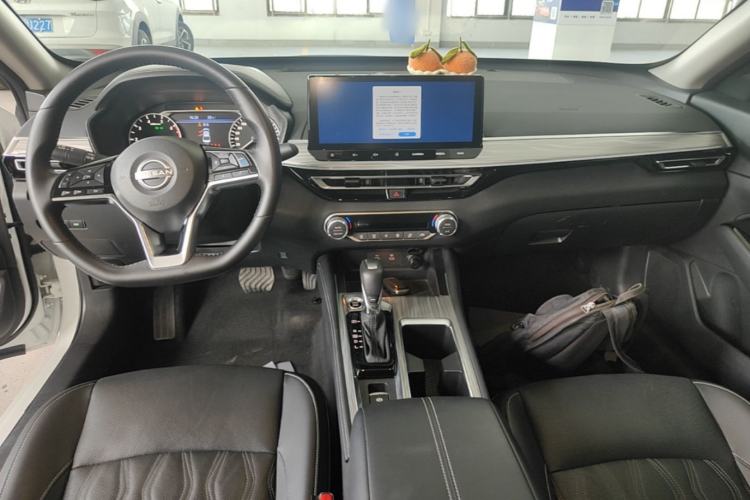Used Nissan Teana 2022 2.0T XL Enjoyment Edition Center Console