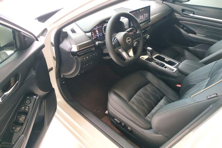 Used Nissan Teana 2022 2.0L XL-Upr Enjoyment Edition Driver Seat