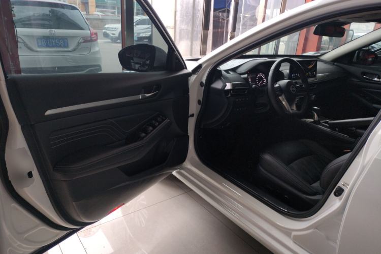 Used Nissan Teana 2022 2.0L XL-Upr Enjoyment Edition Driver Seat