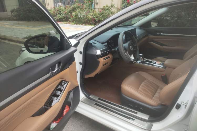 Used Nissan Teana 2022 2.0L XL-Upr Enjoyment Edition Driver Seat
