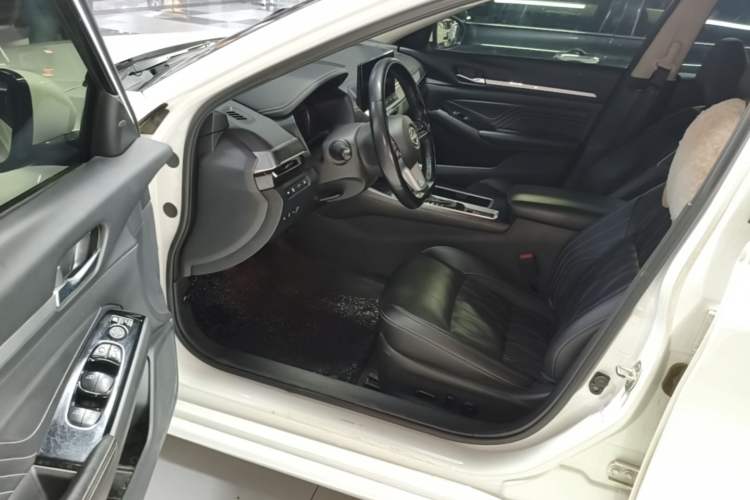 Used Nissan Teana 2022 2.0L XL-Upr Enjoyment Edition Driver Seat