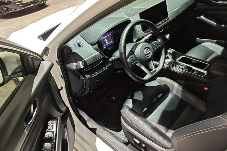 Used Nissan Teana 2022 2.0L XL-TLS Enjoyment Edition Driver Seat