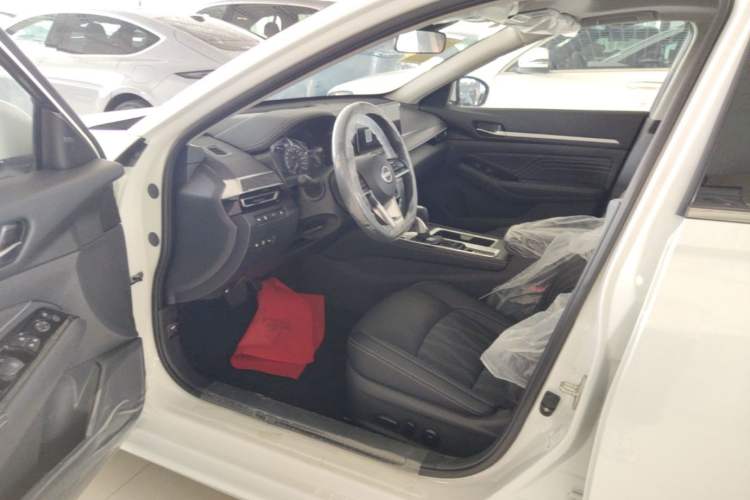 Used Nissan Teana 2022 2.0L XL-Upr Enjoyment Edition Driver Seat