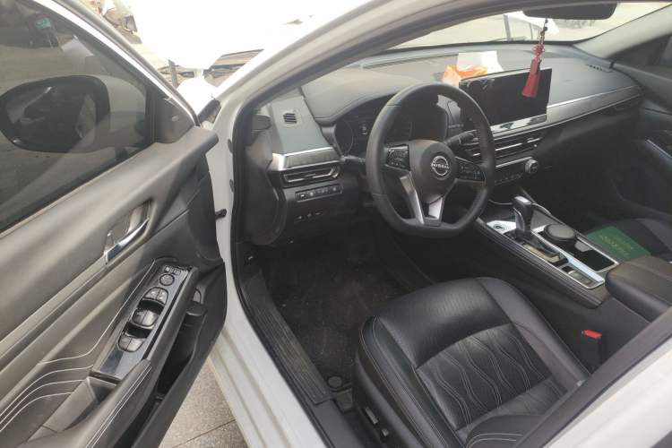 Used Nissan Teana 2022 2.0L XL-Upr Enjoyment Edition Driver Seat