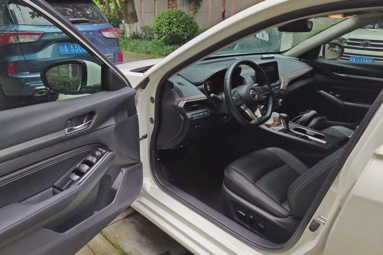 Used Nissan Teana 2022 2.0L XL-Upr Enjoyment Edition Driver Seat