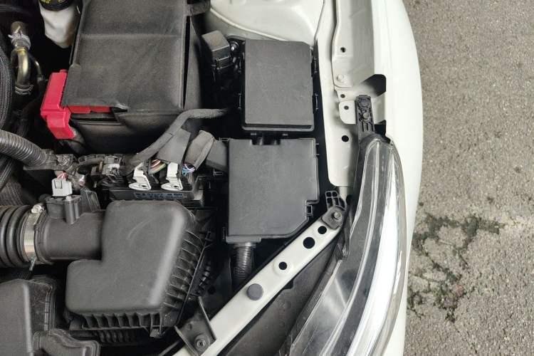Used Nissan Teana 2022 2.0L XL-TLS Enjoyment Edition Engine Bay Left