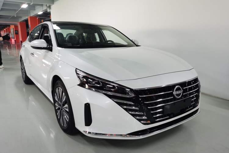 Used Nissan Teana 2022 2.0L XL-TLS Enjoyment Edition Exterior 2