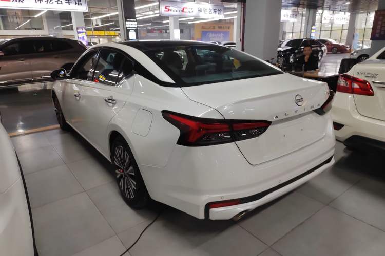 Used Nissan Teana 2022 2.0L XL-TLS Enjoyment Edition Exterior 2