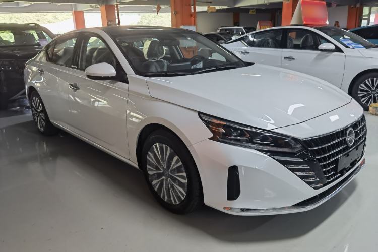 Used Nissan Teana 2022 2.0L XL-TLS Enjoyment Edition Exterior 2