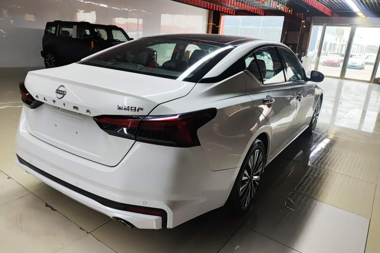 Used Nissan Teana 2022 2.0L XL-TLS Enjoyment Edition Exterior 5
