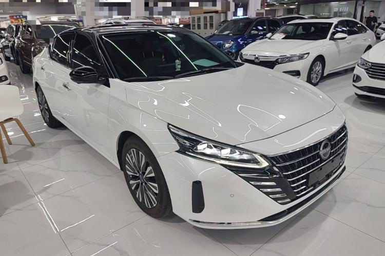 Used Nissan Teana 2022 2.0L XL-Upr Enjoyment Edition Front Right 45 Deg