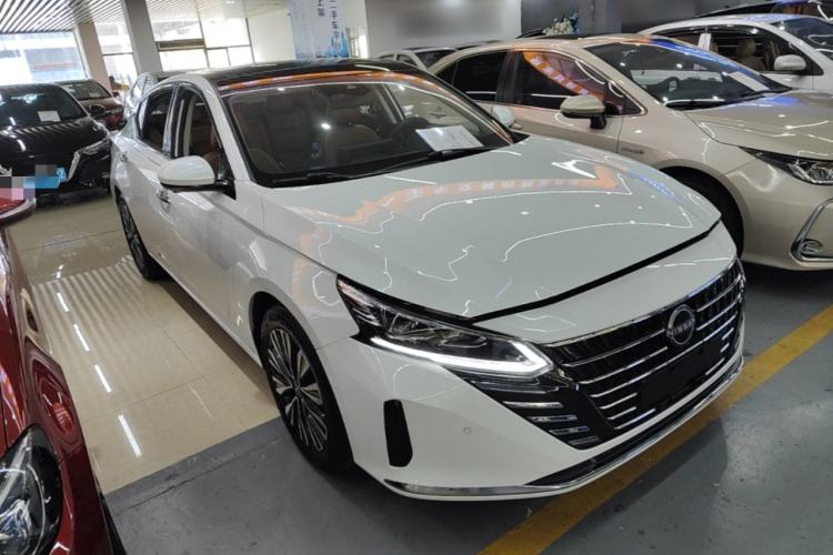 Used Nissan Teana 2022 2.0L XL-Upr Enjoyment Edition Front Right 45 Deg