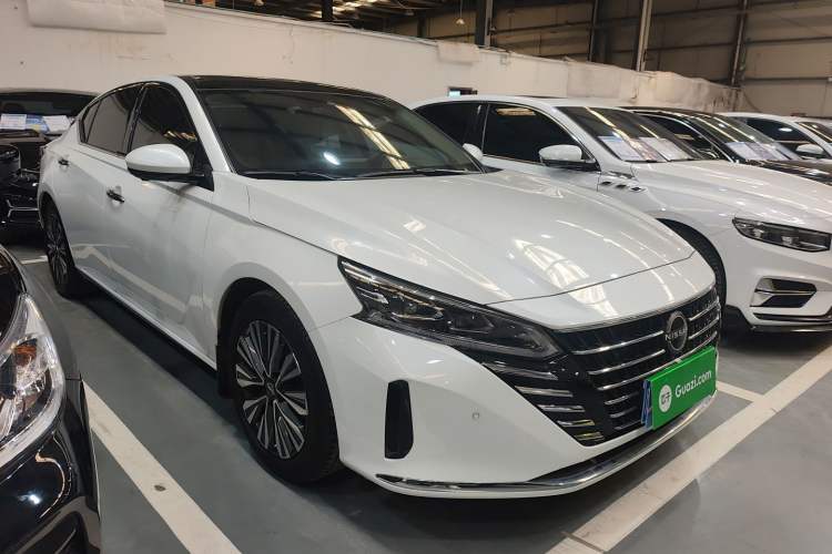 Used Nissan Teana 2022 2.0L XL-Upr Enjoyment Edition Front Right 45 Deg