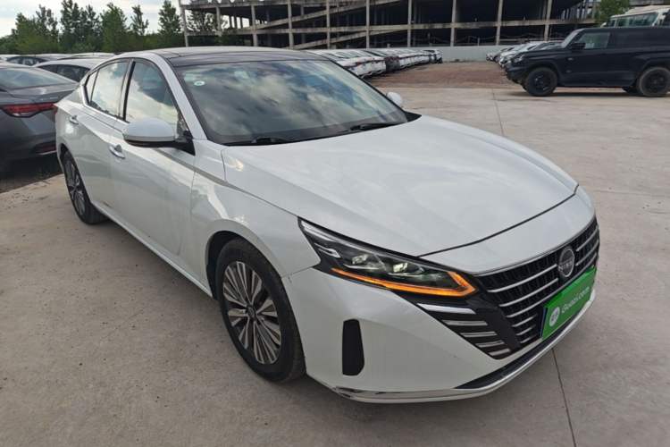 Used Nissan Teana 2022 2.0L XL-TLS Enjoyment Edition Front Right 45 Deg
