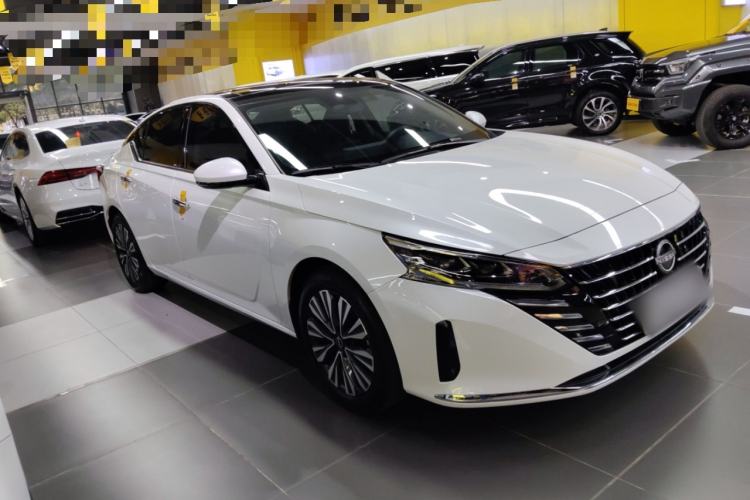 Used Nissan Teana 2022 2.0L XL-TLS Enjoyment Edition Front Right 45 Deg