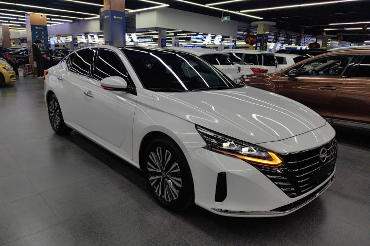 Used Nissan Teana 2022 2.0L XL-TLS Enjoyment Edition Front Right 45 Deg