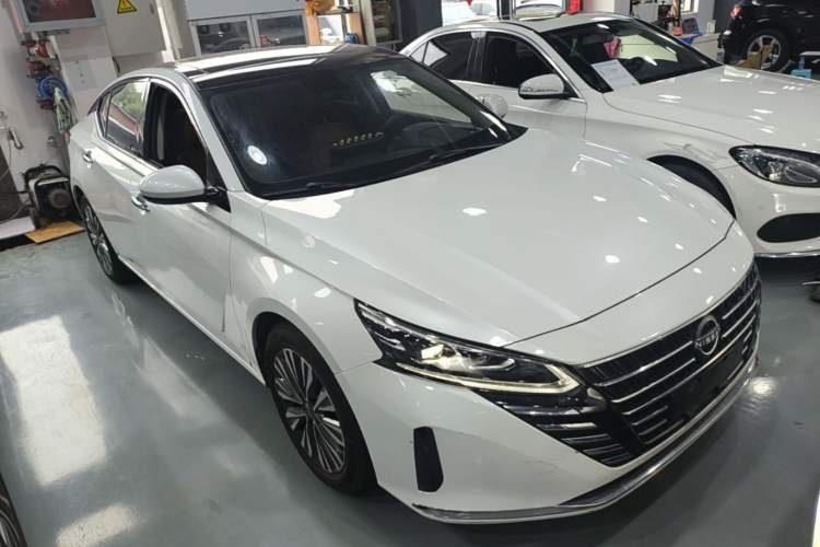 Used Nissan Teana 2022 2.0L XL-TLS Enjoyment Edition Front Right 45 Deg