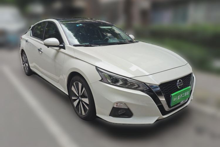 Used Nissan Teana 2022 2.0L XL-Upr Enjoyment Edition Front Right 45 Deg