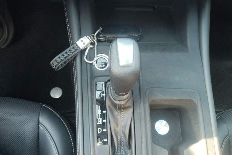 Used Nissan Teana 2022 2.0L XL-Upr Enjoyment Edition Gear Lever