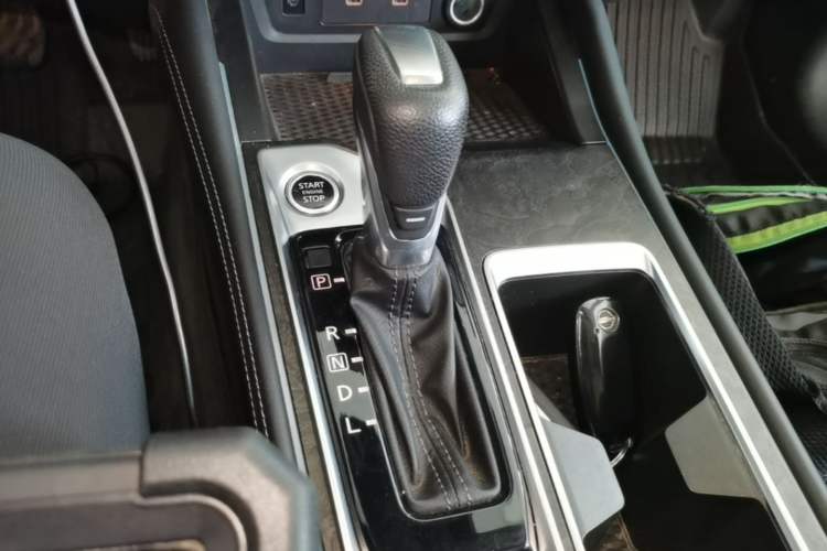 Used Nissan Teana 2022 2.0L XL-Upr Enjoyment Edition Gear Lever