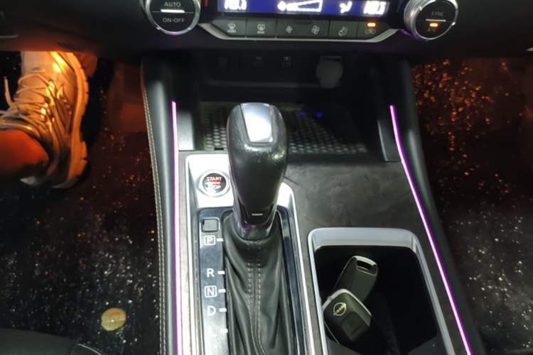Used Nissan Teana 2022 2.0L XL-Upr Enjoyment Edition Gear Lever