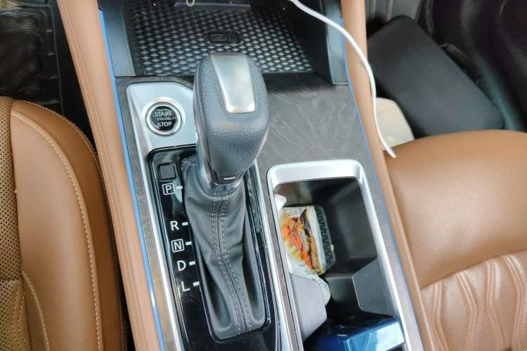 Used Nissan Teana 2022 2.0L XL-Upr Enjoyment Edition Gear Lever