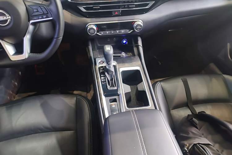 Used Nissan Teana 2022 2.0L XL-TLS Enjoyment Edition Gear Lever
