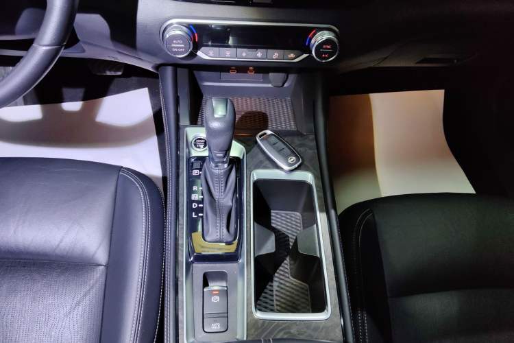 Used Nissan Teana 2022 2.0L XL-TLS Enjoyment Edition Gear Lever