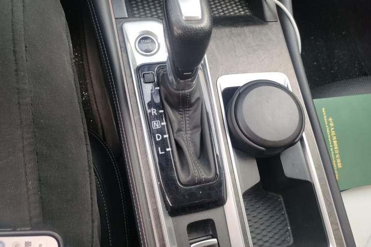 Used Nissan Teana 2022 2.0L XL-Upr Enjoyment Edition Gear Lever