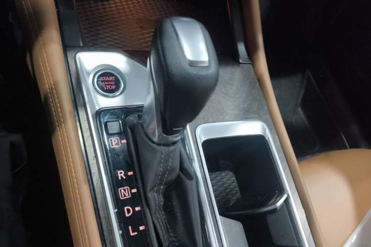 Used Nissan Teana 2022 2.0L XL-TLS Enjoyment Edition Gear Lever