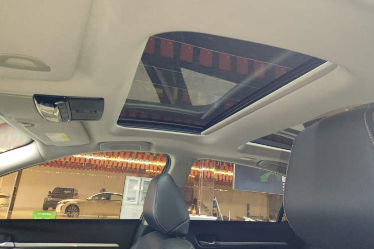 Used Nissan Teana 2022 2.0L XL-TLS Enjoyment Edition Headliner
