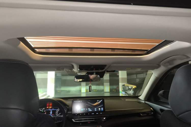 Used Nissan Teana 2022 2.0L XL-TLS Enjoyment Edition Headliner