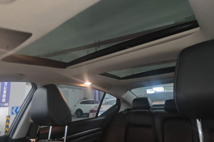 Used Nissan Teana 2022 2.0L XL-TLS Enjoyment Edition Headliner
