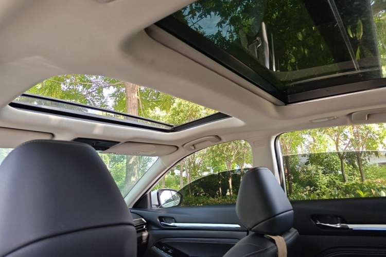 Used Nissan Teana 2022 2.0L XL-TLS Enjoyment Edition Headliner