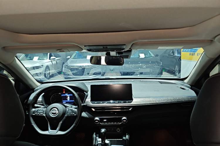 Used Nissan Teana 2022 2.0L XL-TLS Enjoyment Edition Headliner