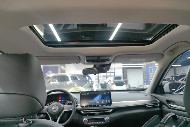 Used Nissan Teana 2022 2.0L XL-TLS Enjoyment Edition Headliner