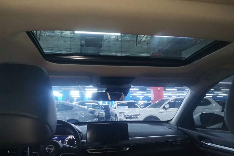 Used Nissan Teana 2022 2.0L XL-TLS Enjoyment Edition Headliner