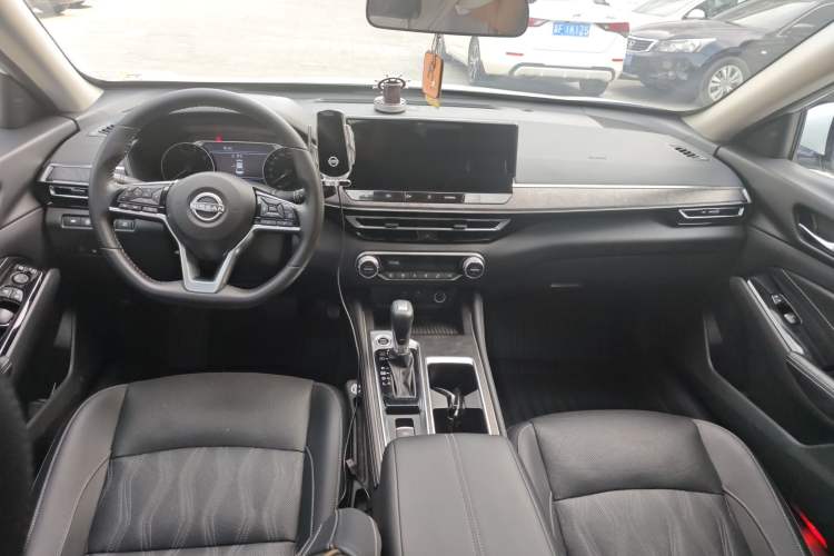 Used Nissan Teana 2022 2.0L XL-Upr Enjoyment Edition Interior 1