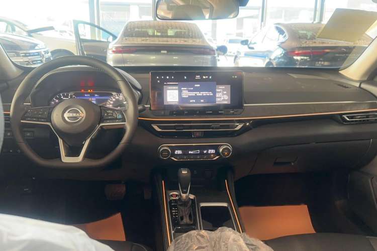 Used Nissan Teana 2022 2.0L XL-Upr Enjoyment Edition Interior 3