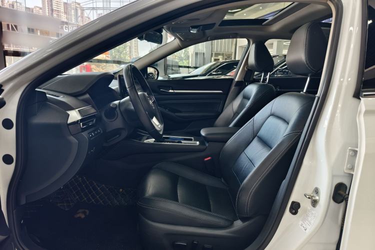 Used Nissan Teana 2022 2.0L XL-TLS Enjoyment Edition Interior 4