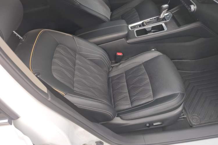 Used Nissan Teana 2022 2.0L XL-Upr Enjoyment Edition Interior 4