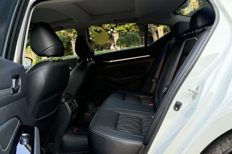 Used Nissan Teana 2022 2.0L XL-Upr Enjoyment Edition Interior 6