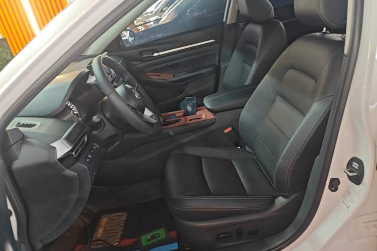 Used Nissan Teana 2022 2.0L XL-TLS Enjoyment Edition Left Front Seat