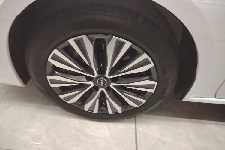 Used Nissan Teana 2022 2.0L XL-TLS Enjoyment Edition Left Front Wheel Hub