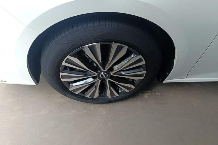 Used Nissan Teana 2022 2.0L XL-TLS Enjoyment Edition Left Front Wheel Hub