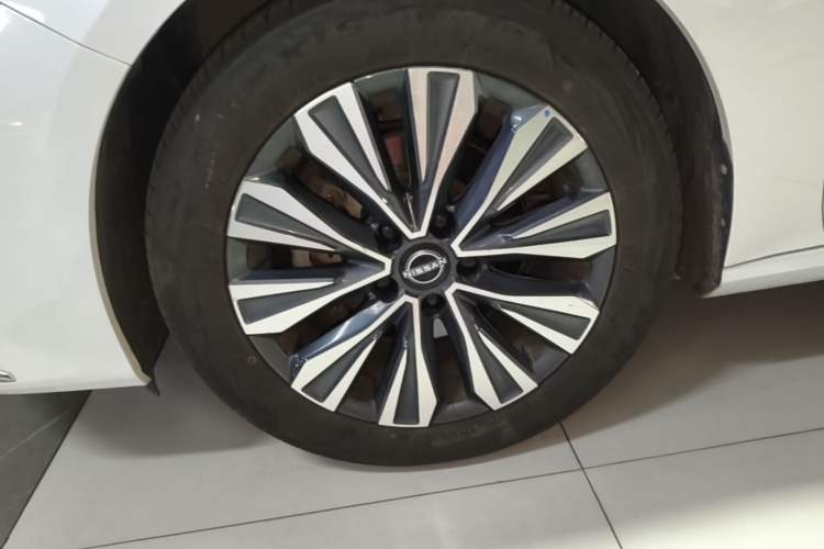 Used Nissan Teana 2022 2.0L XL-Upr Enjoyment Edition Left Front Wheel Hub