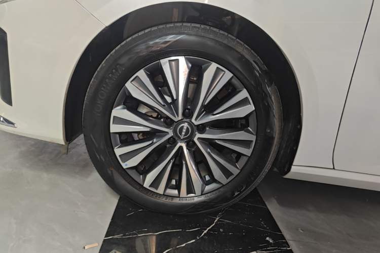 Used Nissan Teana 2022 2.0L XL-TLS Enjoyment Edition Left Front Wheel Hub