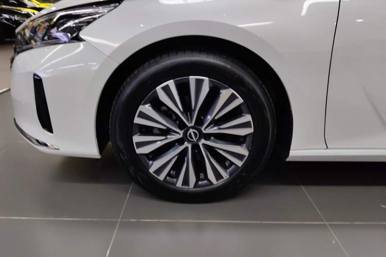 Used Nissan Teana 2022 2.0L XL-TLS Enjoyment Edition Left Front Wheel Hub