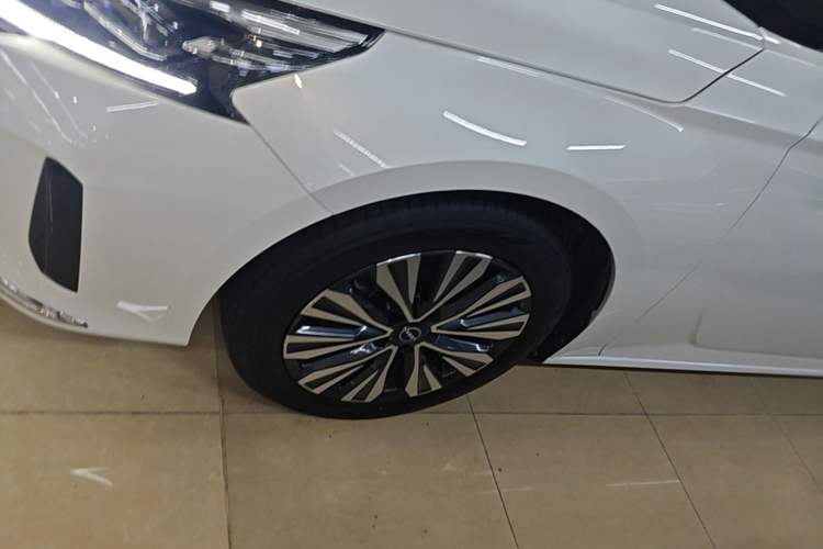 Used Nissan Teana 2022 2.0L XL-Upr Enjoyment Edition Left Front Wheel Hub